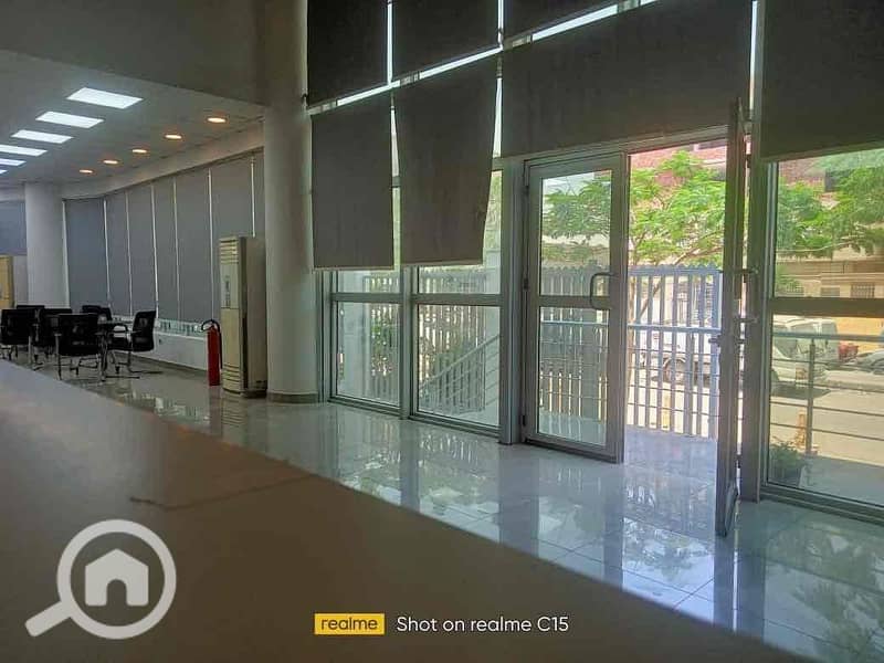 34 04733f32-44ea-43ef-8d84-a6207fbf43ce. jpg