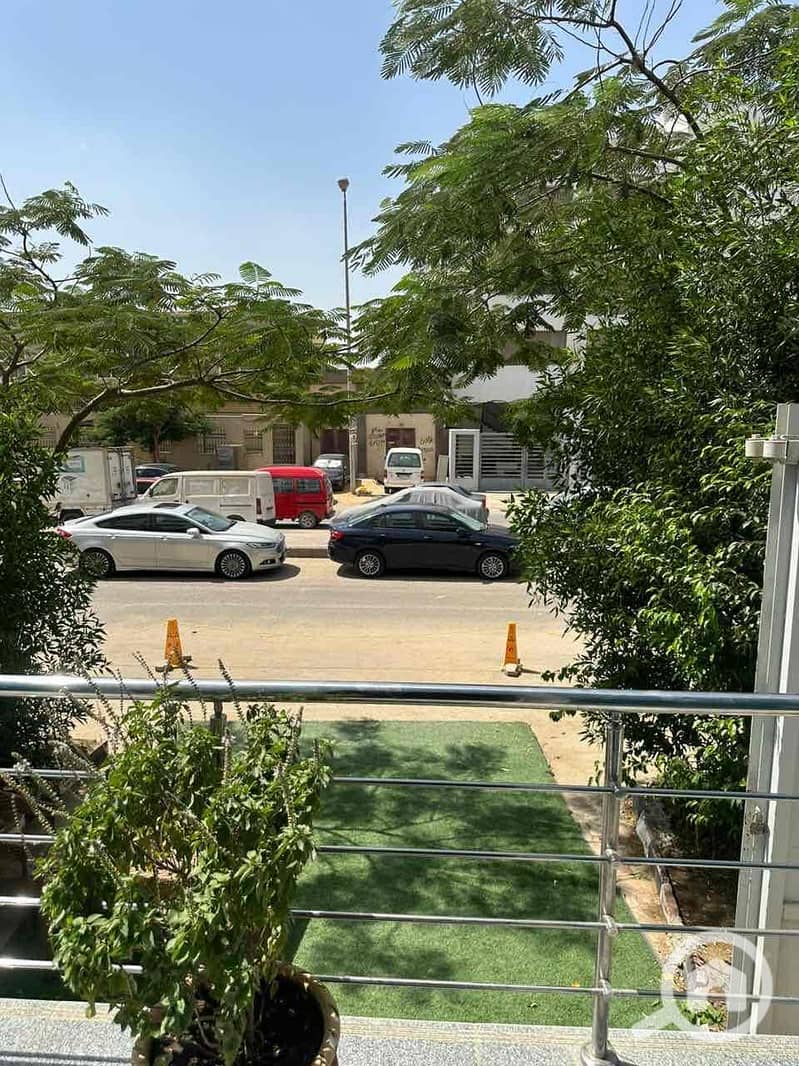 40 732c8446-bee1-475c-8aa8-d2a3dafe1e8a. jpg