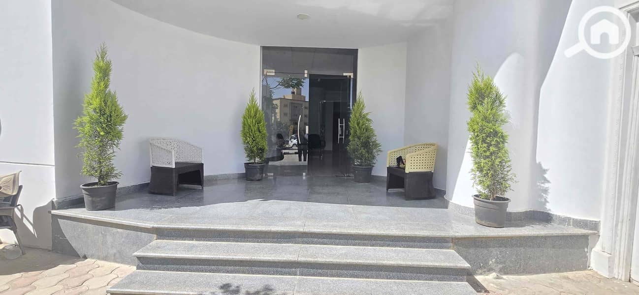 47 061cfdd8-9490-4367-8c5d-fa13e7765b24. jpg