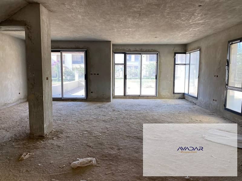 10 e9b6a23f-0ea9-4b8a-bc04-e8f765ba88e4. jpg