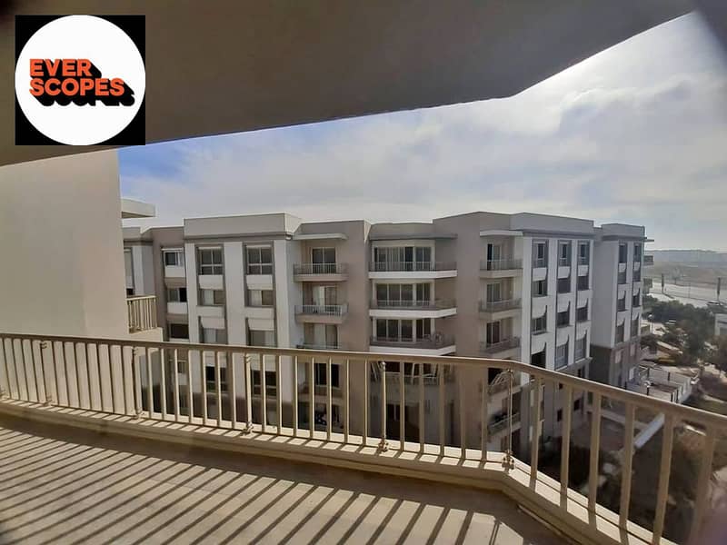 4 4142fd5d-e90c-4723-87cd-d77cbe92b8e4. jpg