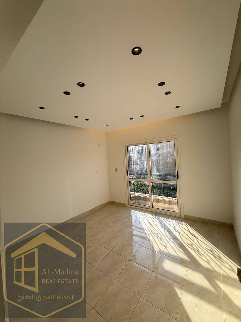 4 WhatsApp Image 2026-01-10 at 20.57. 49 (2). jpeg