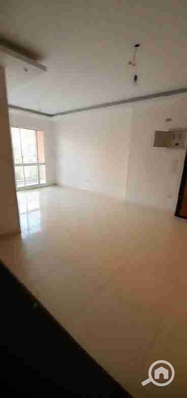 شقة 2 غرفة نوم للايجار في 6 أكتوبر، الجيزة - 27065. jpg