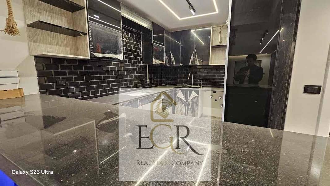 11 15a614e3-8e66-4138-80d1-d42d88adfb4d. jpg