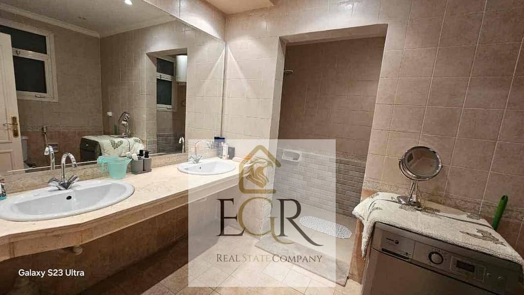 13 5e0c0c30-f8cb-47c9-b90d-fdb495590263. jpg