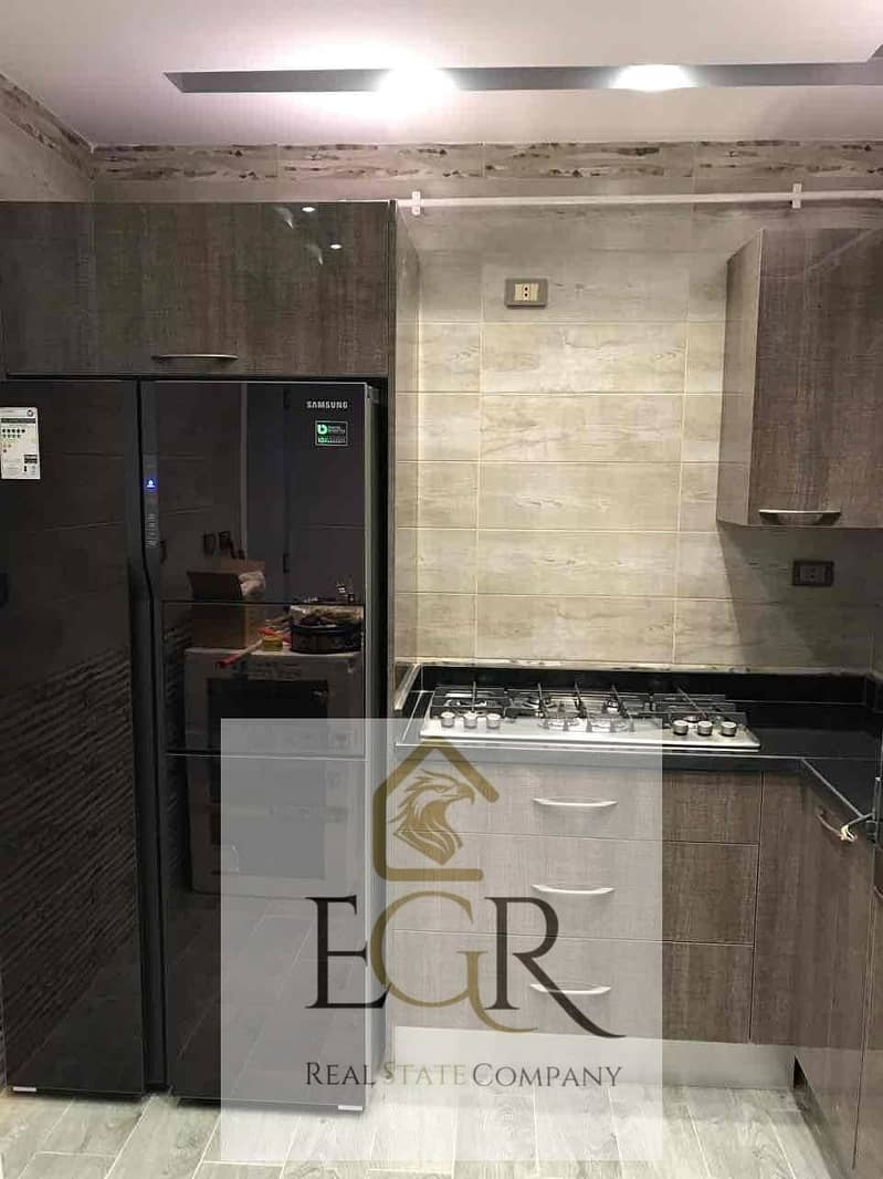 8 e6bebda8-b348-44c1-8148-0cae87df24f4. jpg