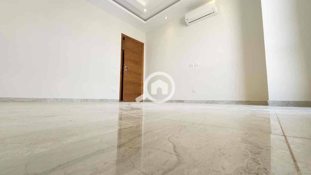 5 d15140c7-f313-4d5d-aeb4-1f0321981b62. jpg