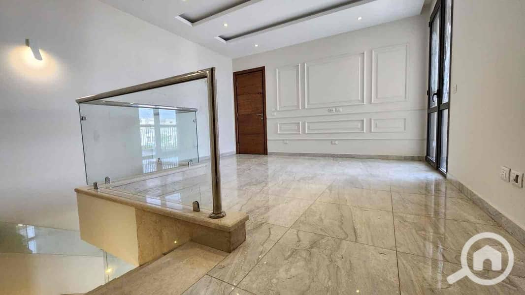 19 b6ba84b0-f894-4601-813a-2576bbdc81dc. jpg