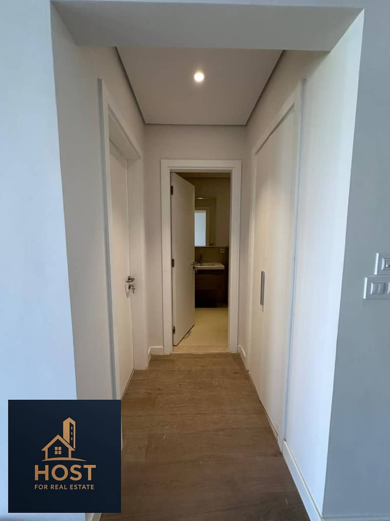 6 WhatsApp Image 2026-01-11 at 18.00. 47. jpeg