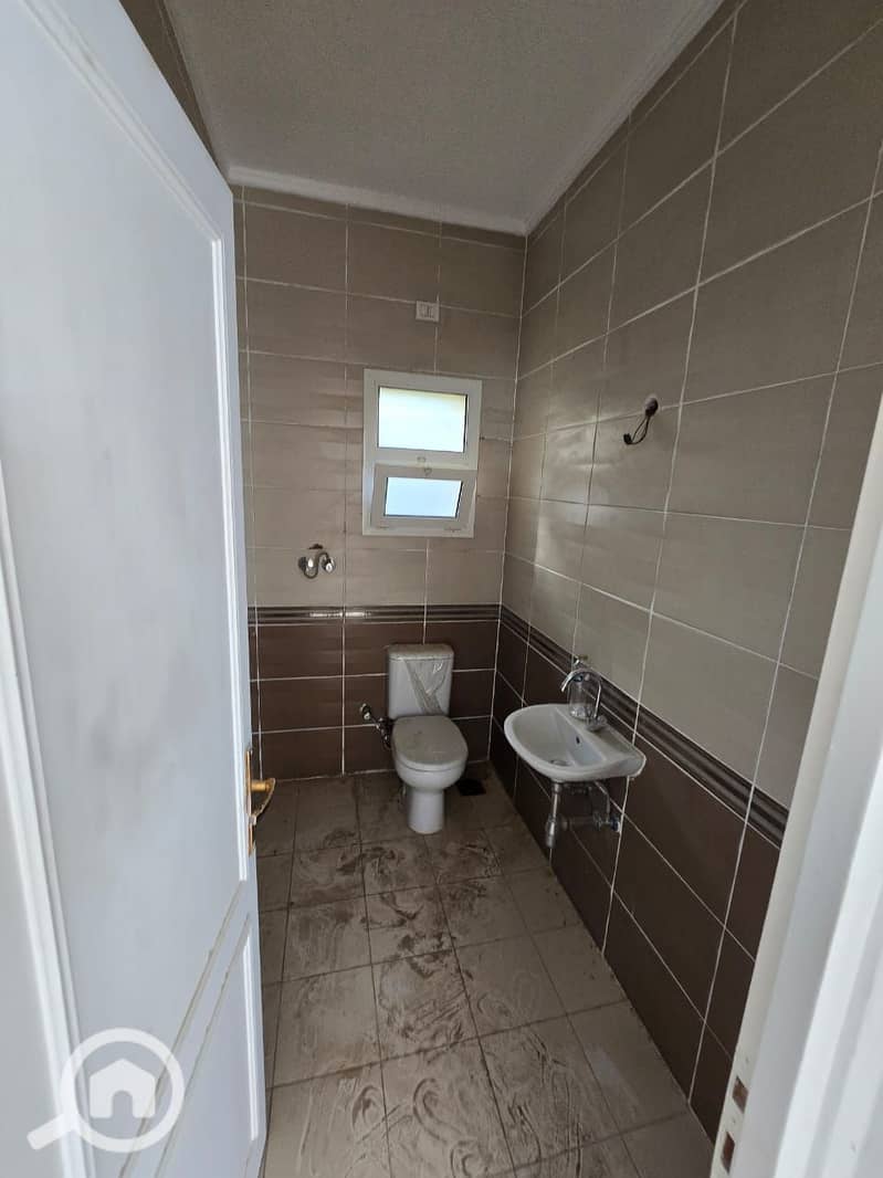 15 dfeffd90-0e2e-4891-bff4-12ccd910d6c9. jpeg