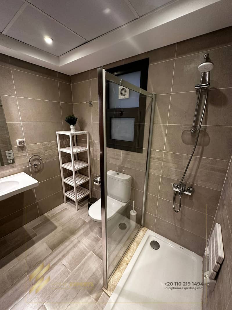 12 b04be0ee-3c1d-4676-90b5-450b21578b71. jpg