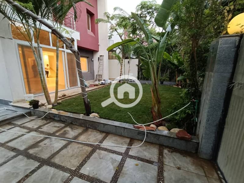 10 f0030cdd-6937-4a4c-a2ec-e34428e8a62a. jpeg