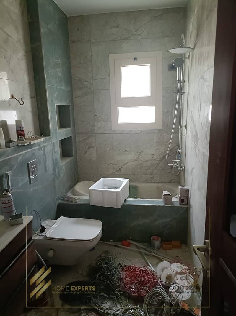 12 45018b8c-11c4-4db4-b757-2ffdfa3492a5. jpg