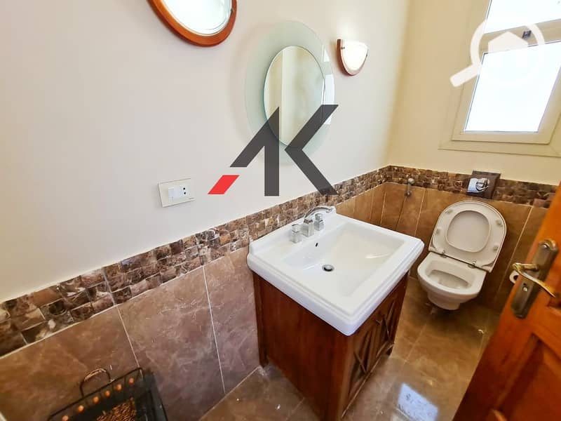 12 WhatsApp Image 2021-10-25 at 2.28. 43 PM (1). jpeg