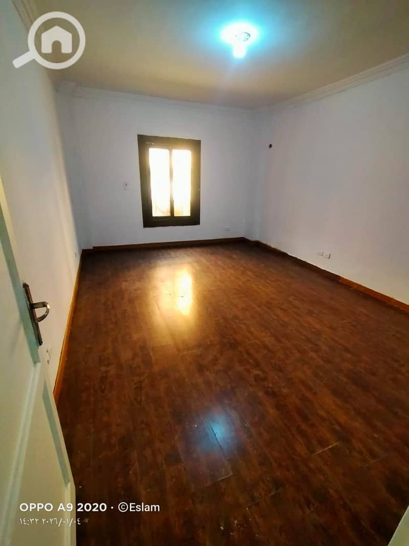 4 c1bf33b5-8308-49d2-970a-a41f8a4b7658. jpg