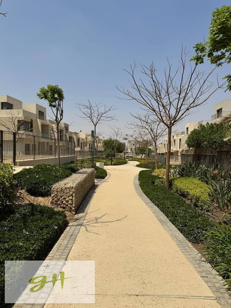 8 52a0d6b2-4420-4769-a4e1-60af87a6cfb8. jpg