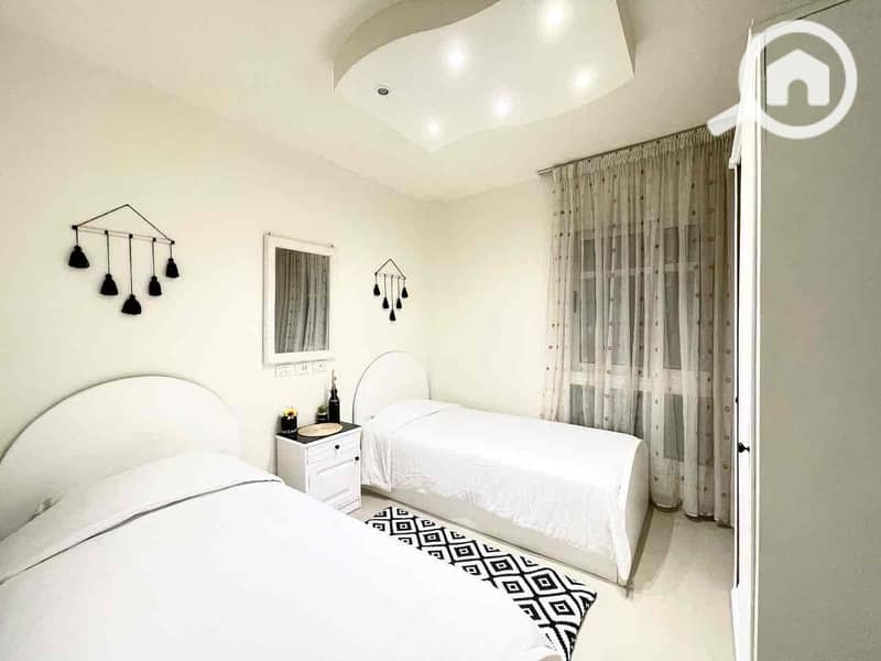 7 64b14cbb-8627-4365-86cd-57c7cb0d6fcb. jpg