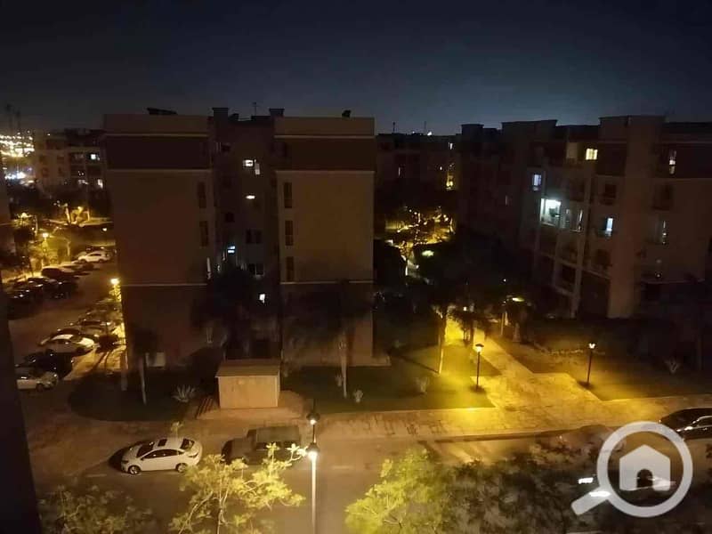 10 c07653a9-3f27-4bb2-a8c2-fc8213ead5f2. jpg