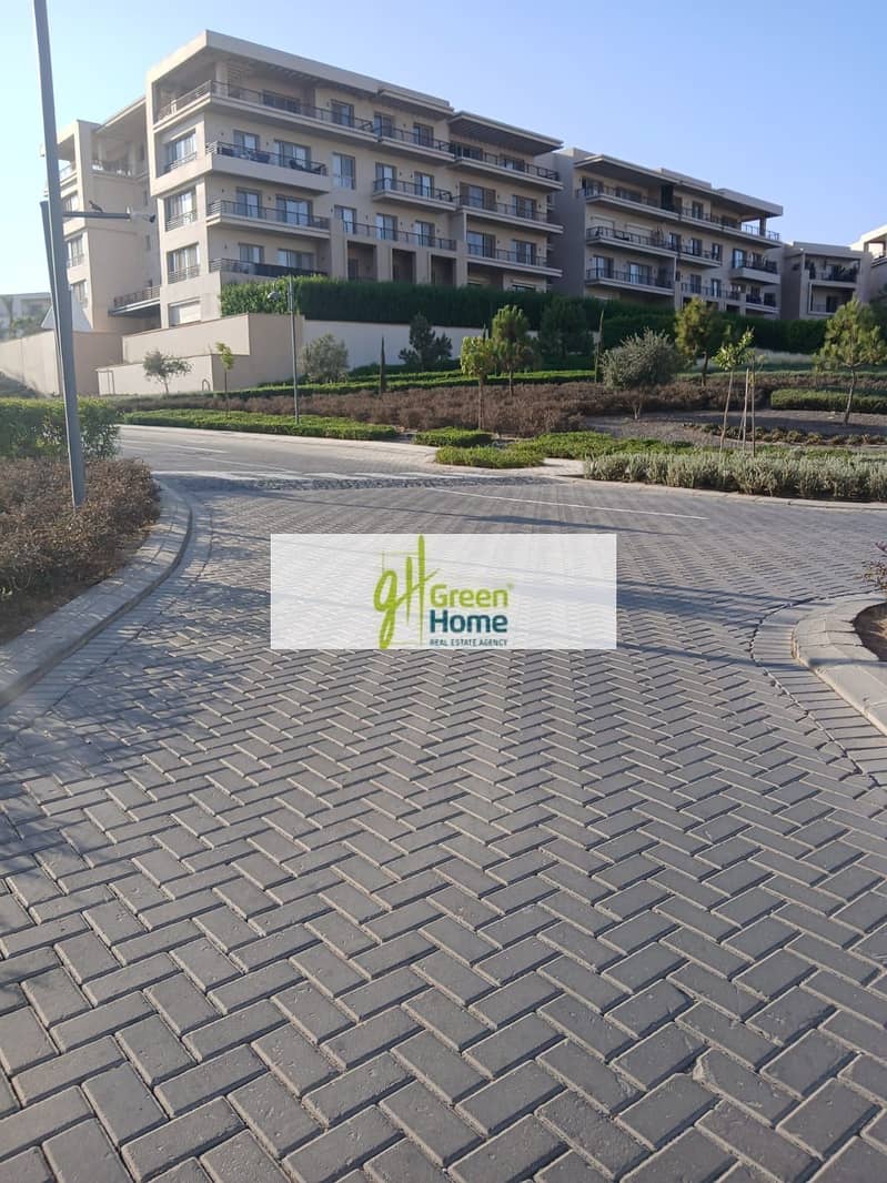 8 04d426ec-6c33-4b8b-92a2-c761cb1a8930. jpg