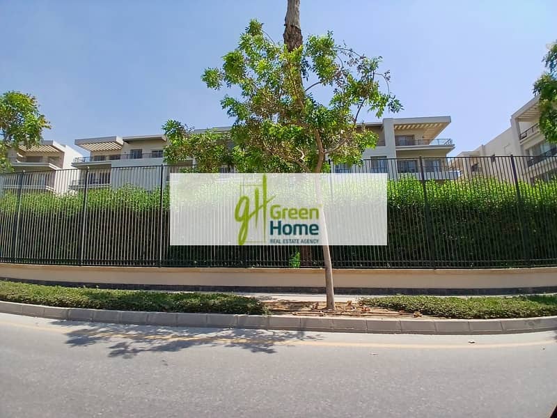 9 2b196b4f-a2b4-4489-8037-c9aac7b4ed87. jpg