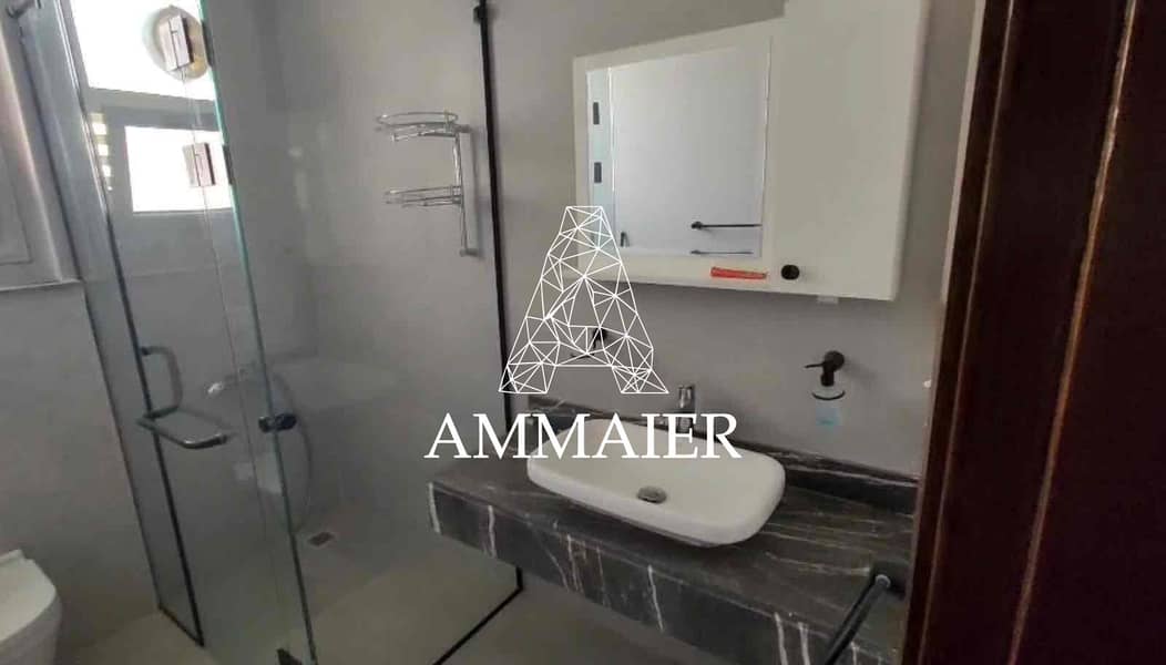 10 84be15da-6aa1-4bd7-a3c6-e2d88ec70134. jpg