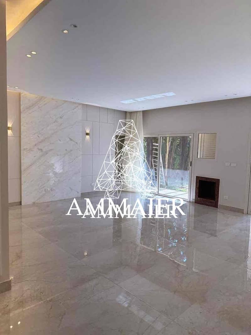 4 4ea5cd99-afb8-46ea-8c85-463eb8c59d73. jpg