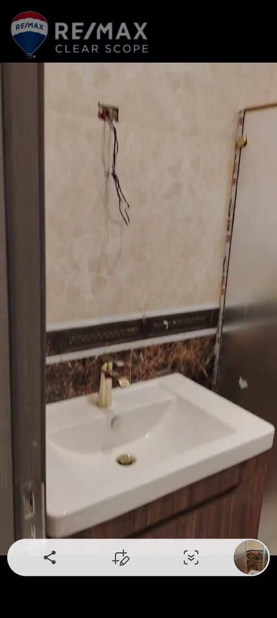 2 0ed29476-bd23-42cc-82c1-ef353eb2e044. jpg