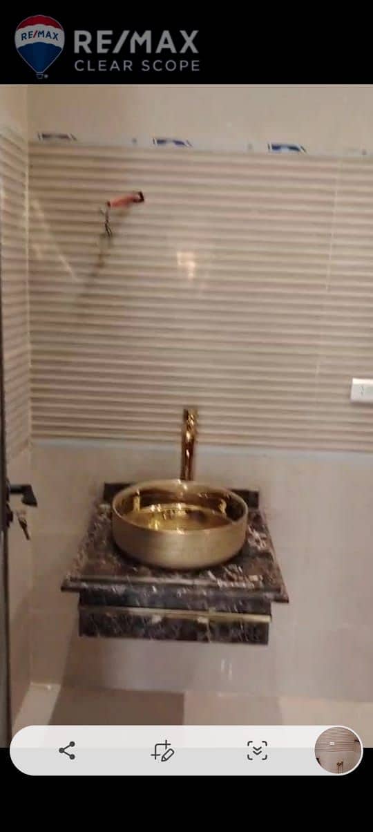 4 1faa6fc3-d641-4314-9f98-d76f64c96714. jpg