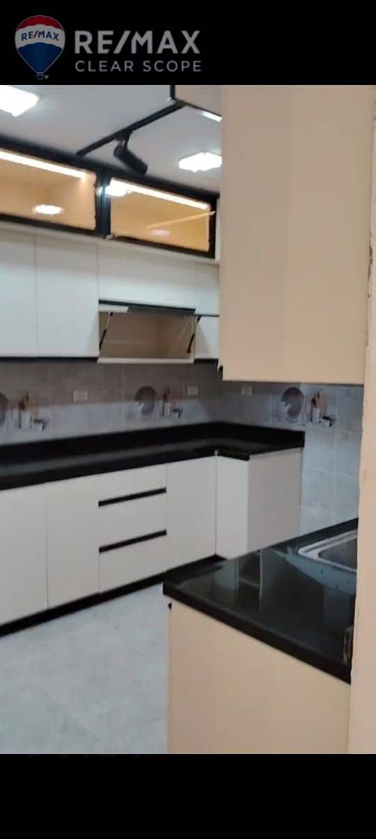 5 4ec35f22-f17a-4792-a92e-509ce3bdb818. jpg