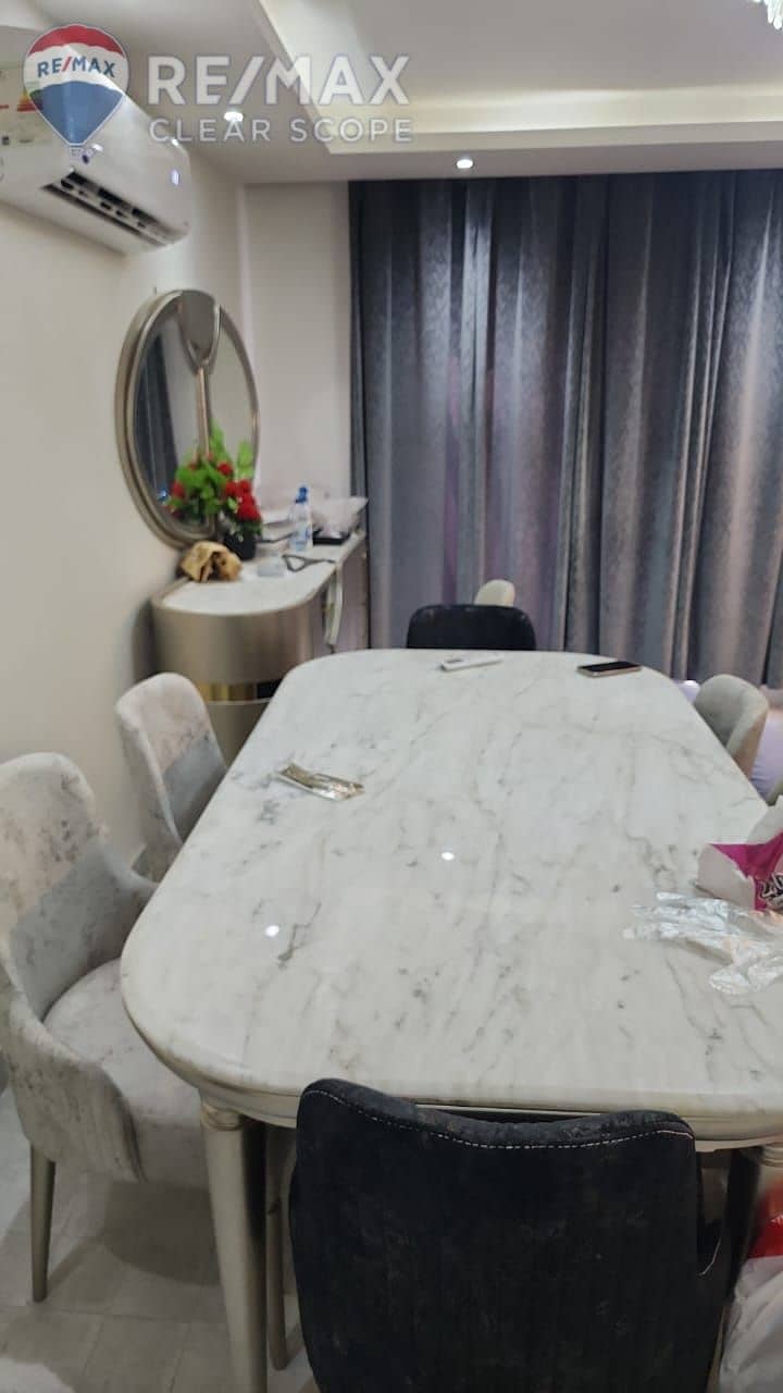 25 f4f973f5-37ae-40b2-ac94-db907f14f55a. jpg