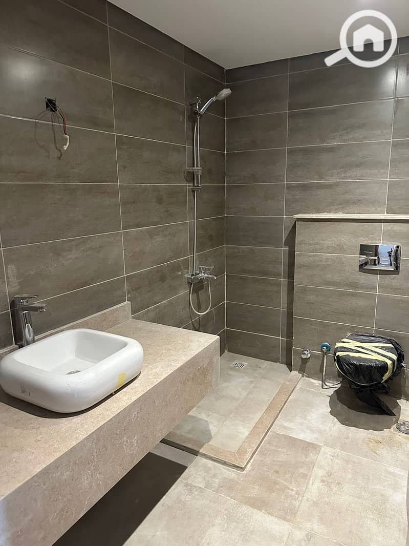 10 WhatsApp Image 2025-10-06 at 6.55. 16 PM. jpeg