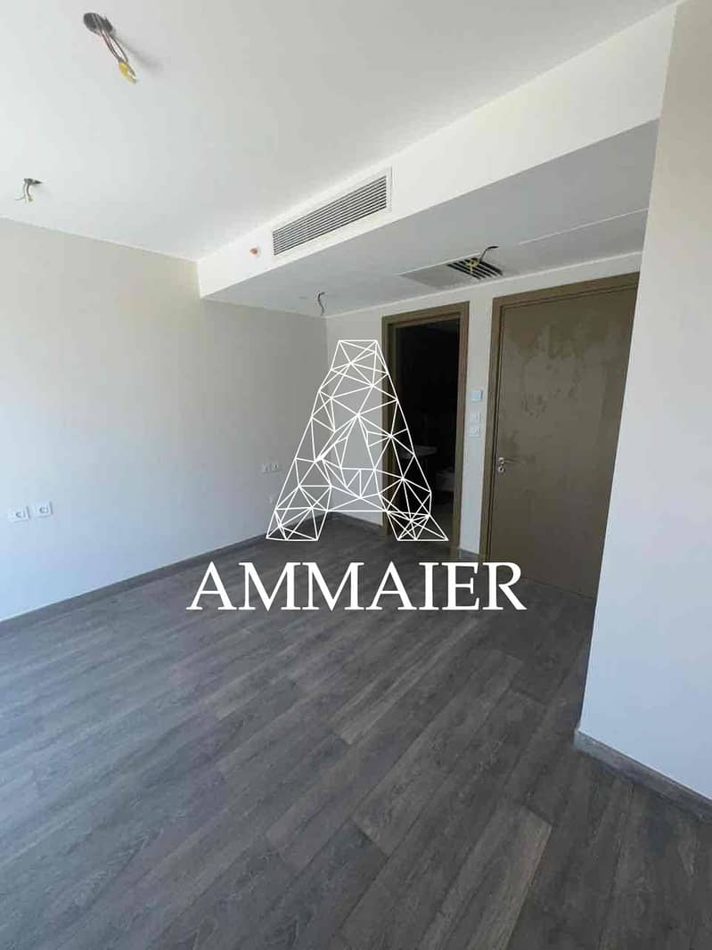 4 1a24057f-2259-4ddc-8a39-cf888b37e21d. jpg