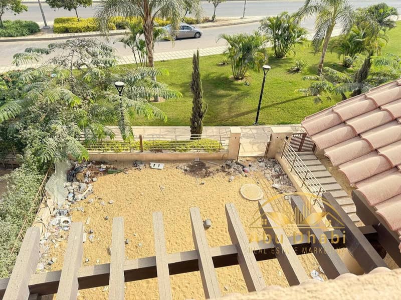 2 ef7482e7-b78a-42c2-956f-3701ae1d93b6. jpg