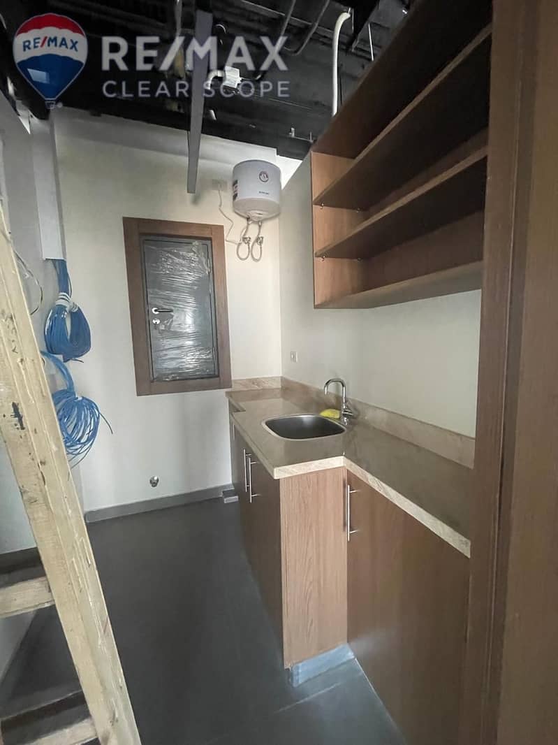 4 8de3b4ad-52e6-4fad-b11f-7412c4cadbd2. jpg