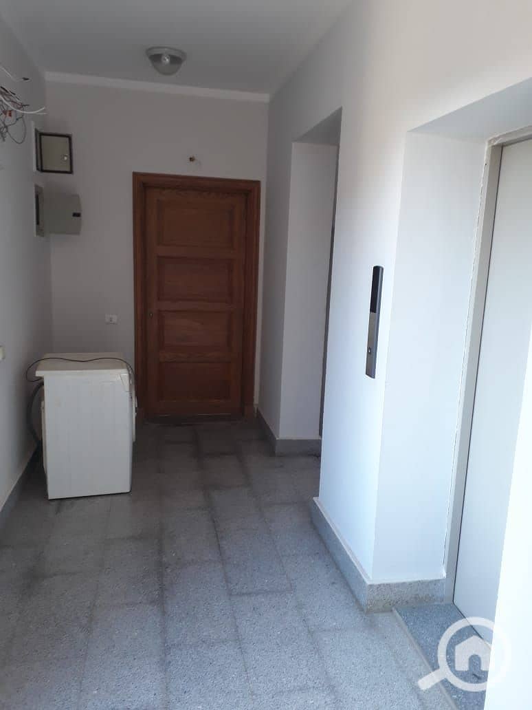 11 WhatsApp Image 2025-12-28 at 10.56. 43 PM. jpeg