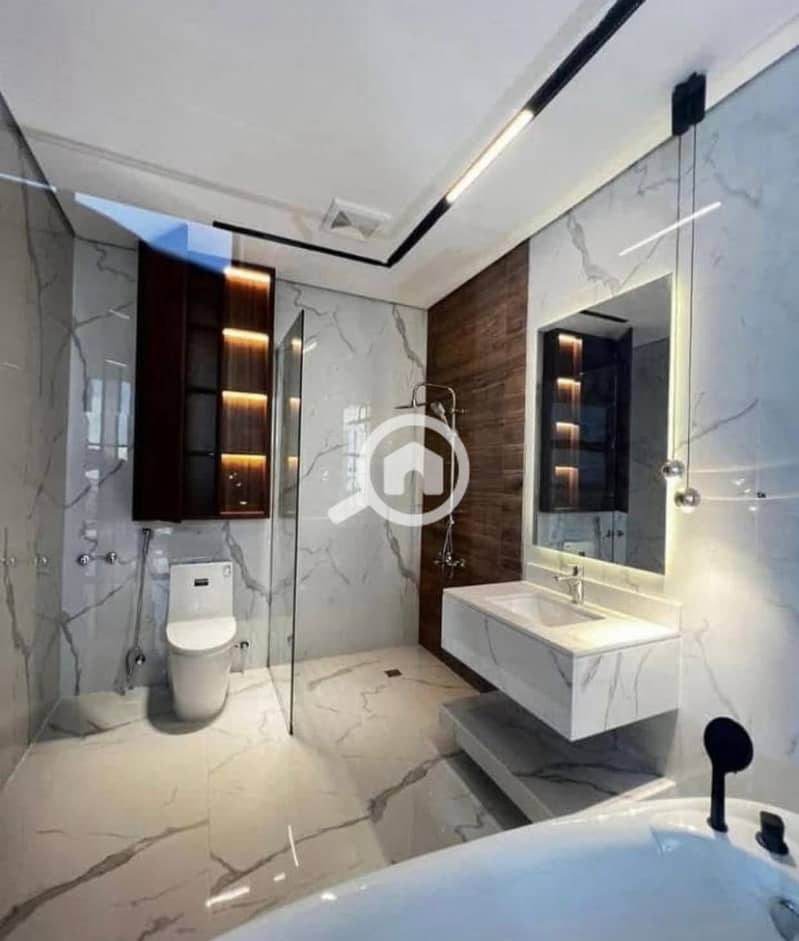 7 FB_IMG_1750358855165. jpg