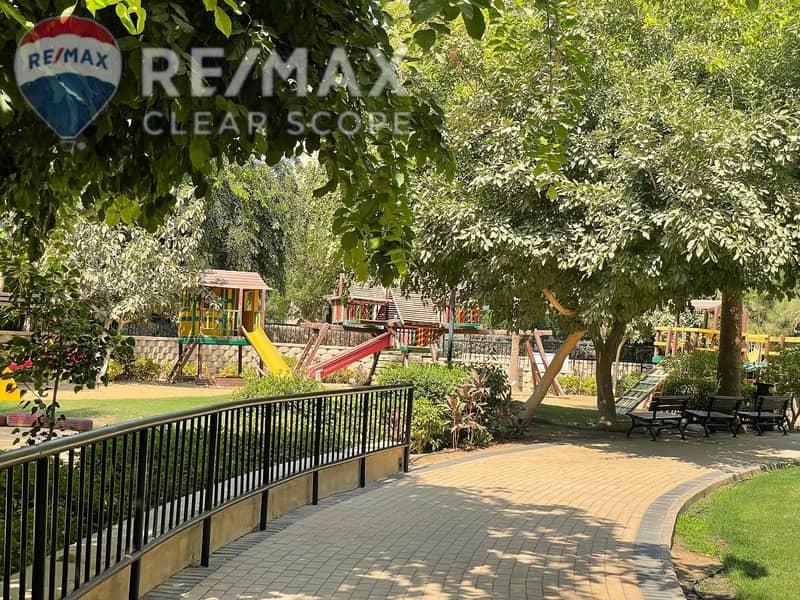 8 207989ec-0e02-462d-bdae-384cf943d0e3. jpg