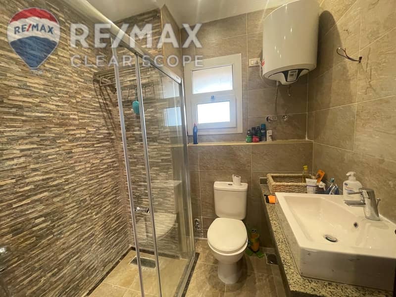 10 db01ccc6-89b1-4e03-8432-e207e09919f4. jpg