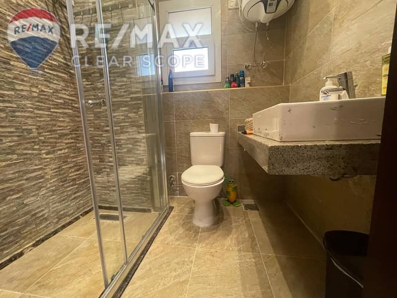 14 0a6f2563-0055-4e47-a432-bd7e8936eaa3. jpg