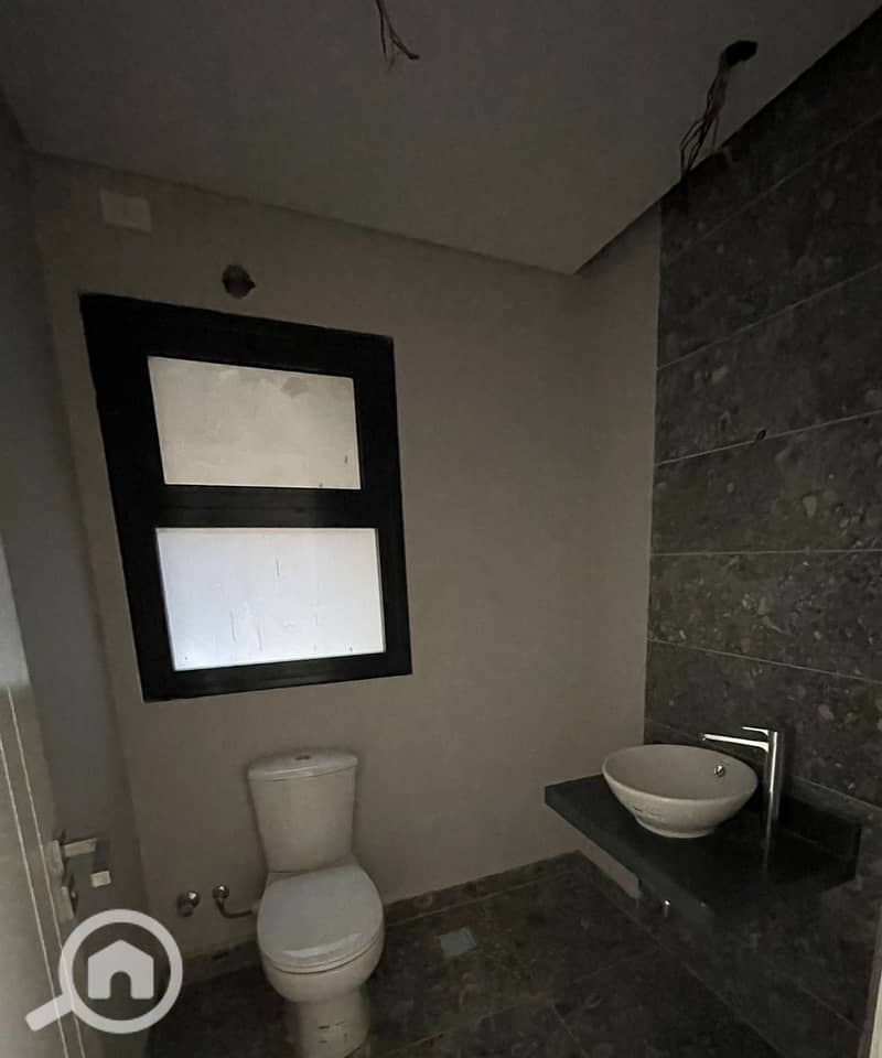 10 WhatsApp Image 2025-08-18 at 21.02. 24_efaf0443. jpg