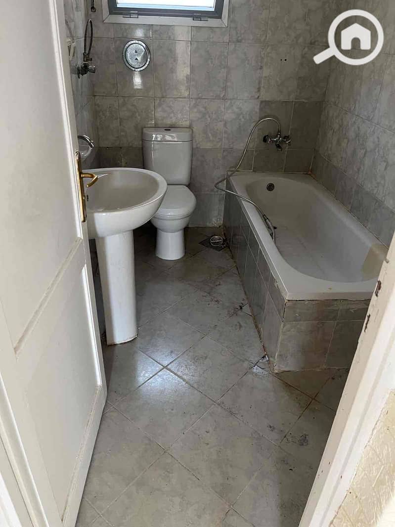 8 9EDB4FED-A9BB-4C21-975E-6E5C1F759680. jpg