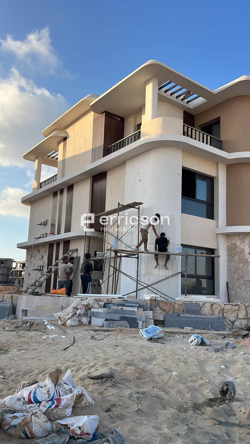 12 eca5368f-ed00-4cd1-bd0c-22379efe4eb3. jpg