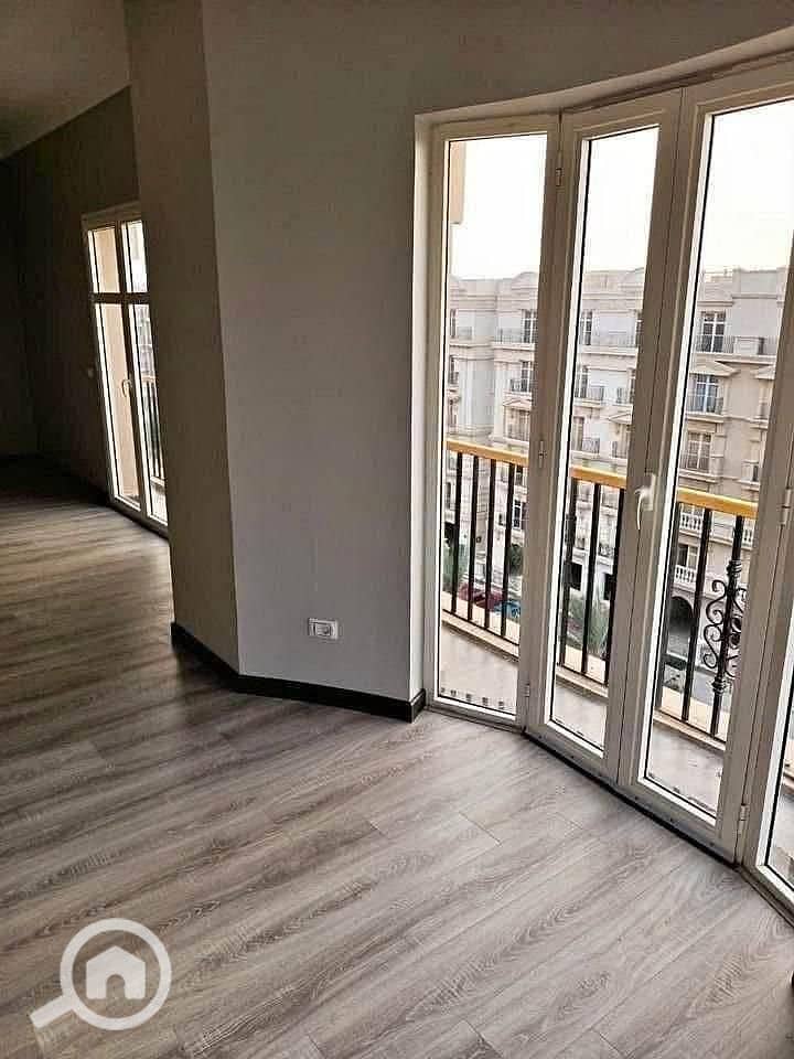 4 6c40e385-b8da-4831-8624-781e89772eff. jpg