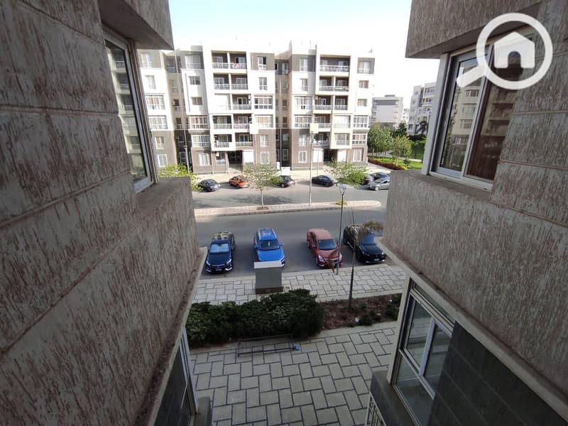 7 f19a9cfb-c73e-4671-82da-73d4d90b4926. jpg