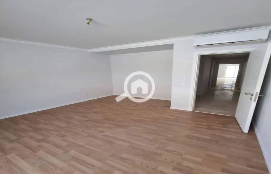 4 5247137-12650o_1400x900_1400x900. jpg