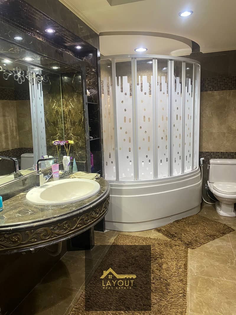 14 c7b40802-a466-46a7-a85f-df078fd2ddac. jpg