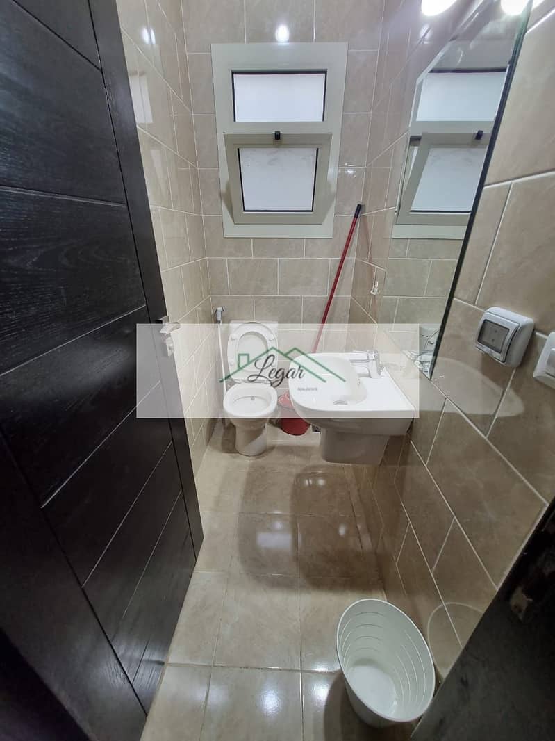 8 a98bc351-9b2d-456d-9c45-fea06e39cf75. jpg