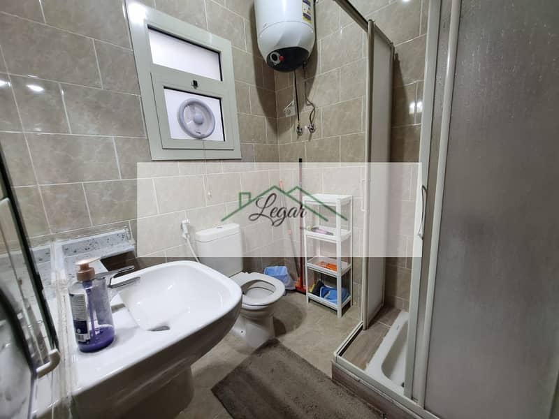 9 0a29ebcc-7107-4798-8c05-bcd4a6e22471. jpg