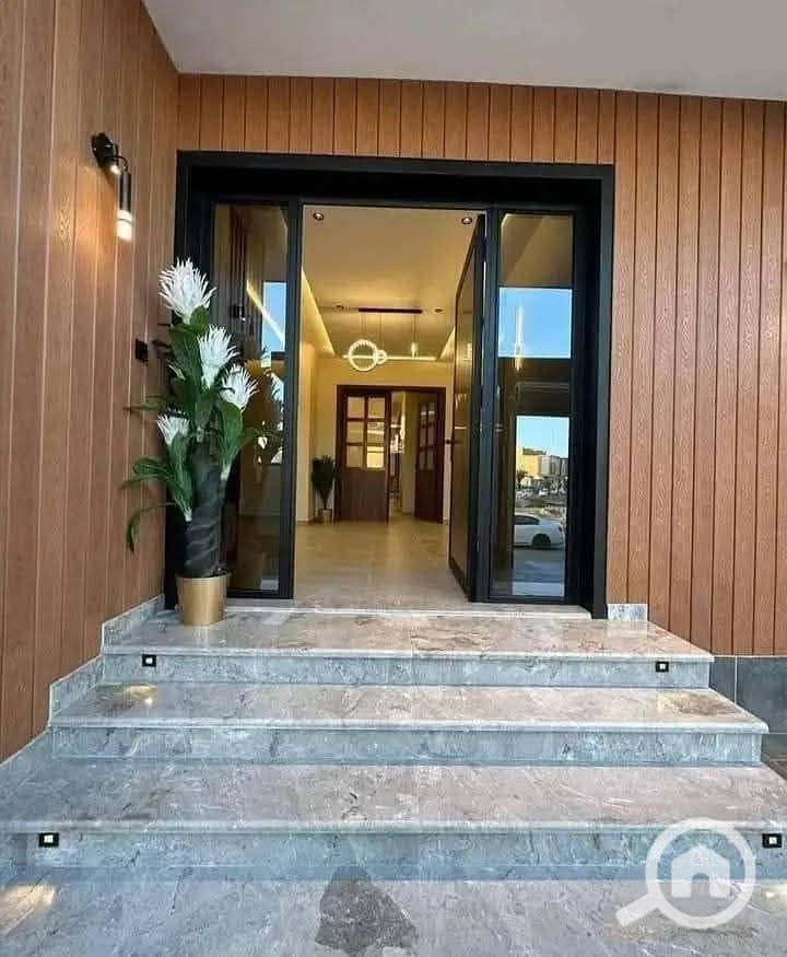 14 b384d3dc-eebb-4363-8846-95e5e55f0597. jpg