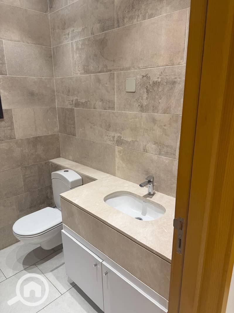 4 4c93acf1-d20e-4acf-9bba-b72d95009254. jpeg